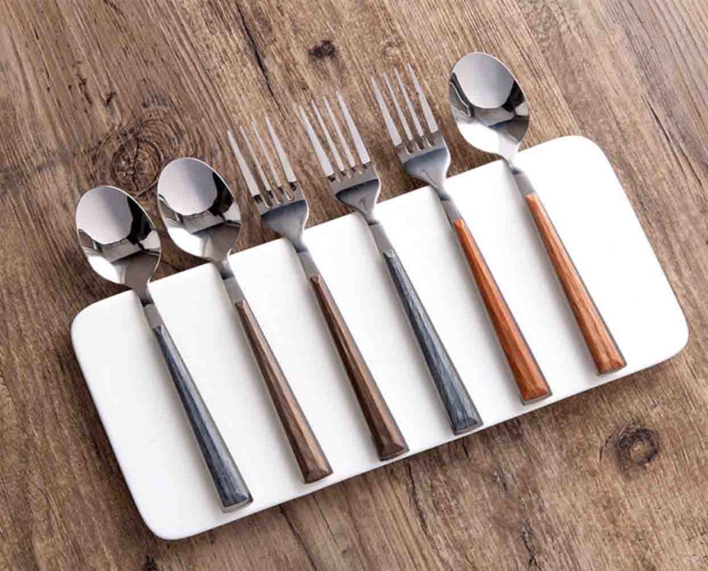 metal utensils, kitchen utensils, wood utensils, cutlery, metal cutlery, spoons, forks, singapore, sg style degree