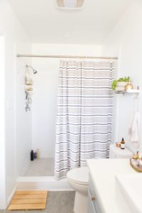 Install Shower Curtains, Bathroom, Easy-To-Clean, Style Degree, Singapore, SG, StyleMag